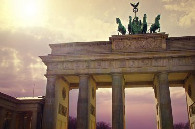 Berlin, Almanya 'daki Brandenburg Kapısı..