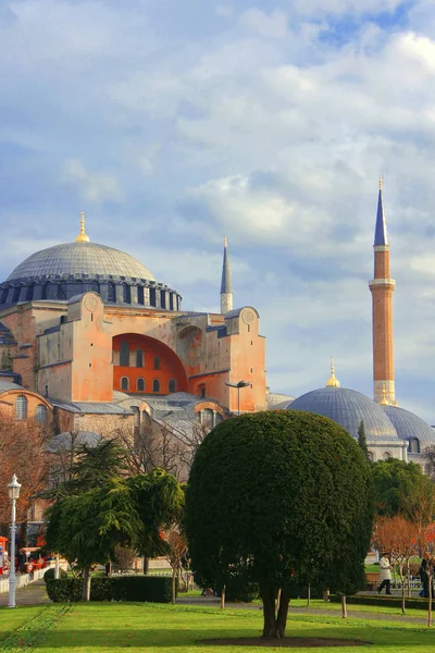 现代伊斯坦布尔的圣索非亚大教堂光荣博物馆 — 图库照片