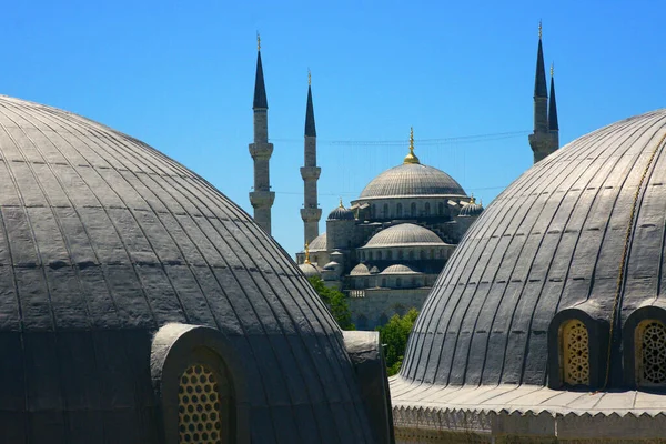 Híres Kék Mecset Isztambulban Hagia Sophiából Nézve — Stock Fotó