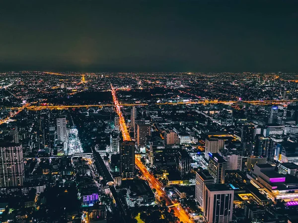 Şehir manzarası: Bangkok, Gece Yolu, Tayland, uzun solunum ve Hdr filtresi..