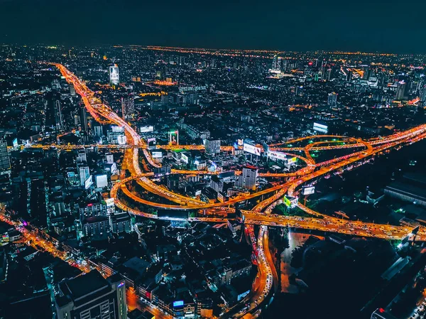 Şehir manzarası: Bangkok, Gece Yolu, Tayland, uzun solunum ve Hdr filtresi..
