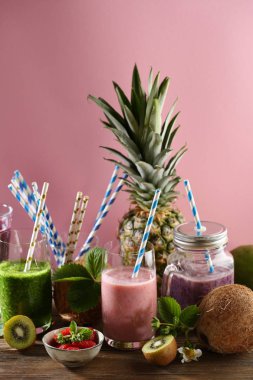 Yaz içeceği, sağlıklı güler yüzlü kümesi