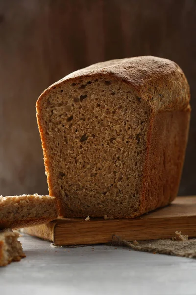 Kahverengi Tahıllar Ekmek Yiyecek Yakın Çekim — Stok fotoğraf