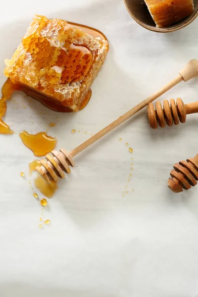 Naturlig Söt Honung Och Pinnar Mat Ovan — Stockfoto