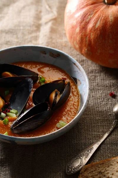 Sebze çorba, midye, sonbahar menüsünde