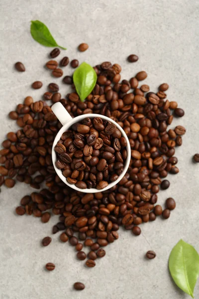 Koffiebonen Witte Espresso Kopje — Stockfoto