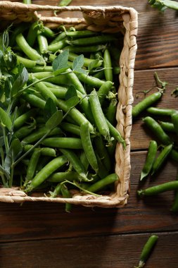 Yeşil bezelye POD kutusunda