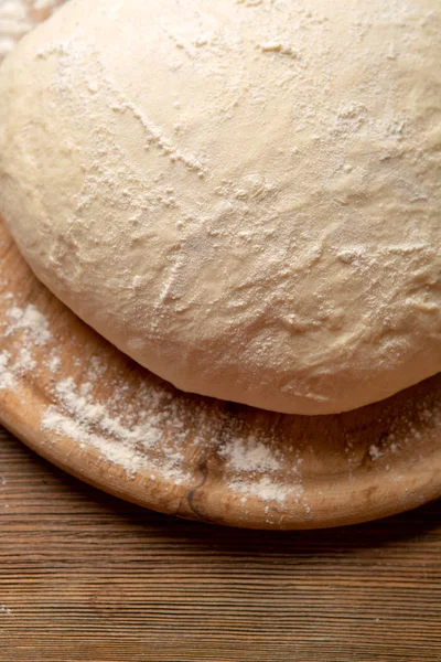 Fresh Dough Ready Bread — Stock Photo, Image