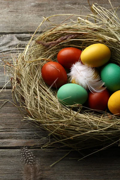 Пасхальные Яйца Натурального Цвета Сене Пище Празднике — стоковое фото
