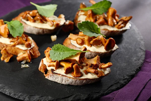 Sandwich Mushrooms Cheese — Stock Photo, Image