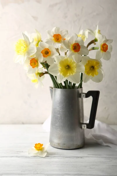 Flores Brancas Primavera Jarro — Fotografia de Stock