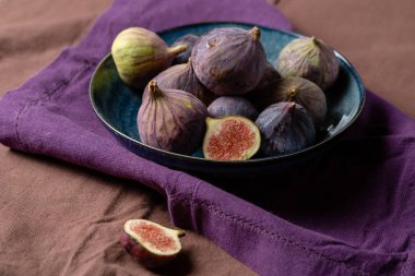 Doğal meyve incir kase