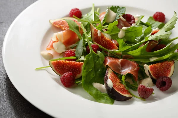 Fresh Salad White Plate — Stock Photo, Image