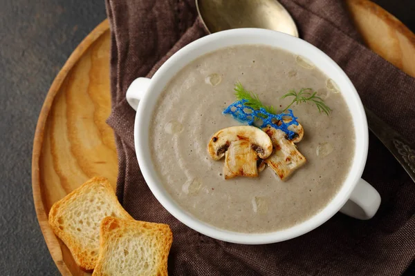 おいしいきのこのクリーム スープ — ストック写真