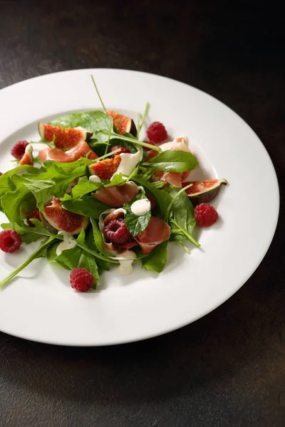 Ensalada Fresca Con Carne Fruta — Foto de Stock