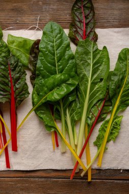 Taze swiss chard üstten görünüm