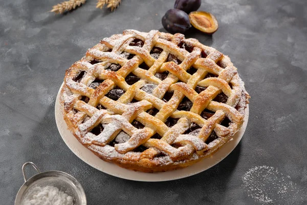 Sweet pie close-up on concrete — Stock Photo, Image
