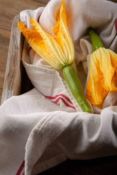 新鮮なズッキーニの花 — ストック写真