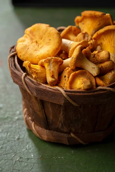 Fresh mushrooms in basket — Stock Photo, Image