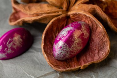 Modern çikolata bonbon ile natürmort