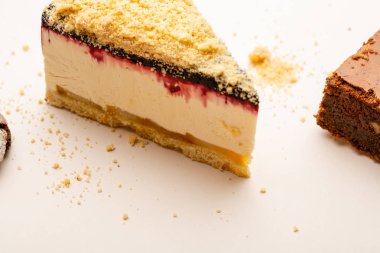 Bir cheesecake dilim ve kopya alanı