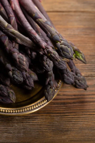 Taze ve çiğ kuşkonmaz yakın çekim