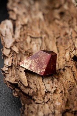 Ahşap bir çikolata bonbon