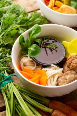 Et ve erişte ile Kase