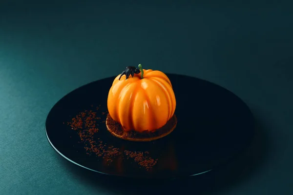Kuchen für Halloween, Kürbis — Stockfoto