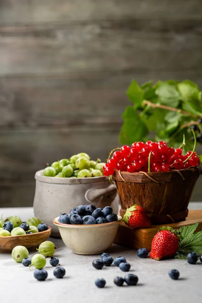 Frische Sommerbeeren Set, gesunde Ernährung — Stockfoto