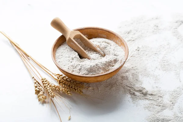 Close Whole Wheat Flour Bowl — Stock Photo, Image