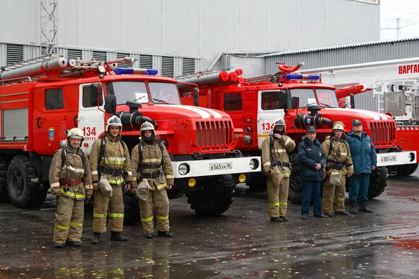 Uniper スルグト Gres 消防一部 134 スルグト ロシア 2014 火災安全 火を消した — ストック写真