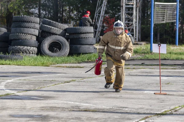 Surgut Gres-2. Bölüm-134 yangın söndürme. Surgut, Rusya Federasyonu. 09/19/2018. Emanet ateş. Yangın söndürme. Yangın söndürme yarışmalara aşamaları.
