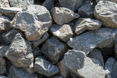 Arka plan büyük taş.