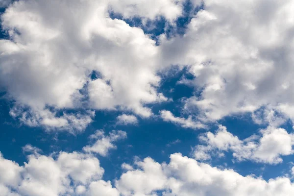 Langit Biru Dan Awan Latar Belakang — Stok Foto