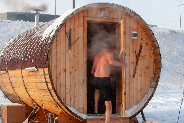 Surgut Rusia Octubre 2018 Amante Natación Invierno Entra Sauna Después — Foto de Stock