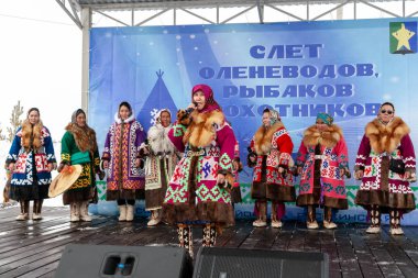 Folklor grubu performans Sahne Alanı'ndaki.