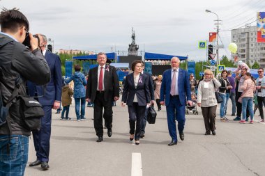 Surgut Yıldönümü - 425 yıl. Tatil - Rusya günü. Governo