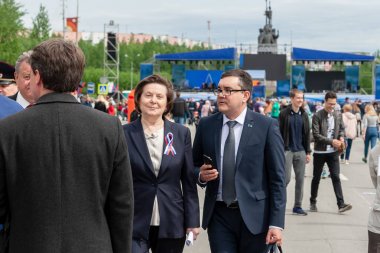 Surgut Yıldönümü - 425 yıl. Tatil - Rusya günü. Governo