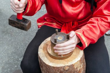 Usta demirci matrisözleri, sadece basılmış sikke.