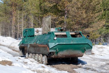 Eski traktör ekipmanları.