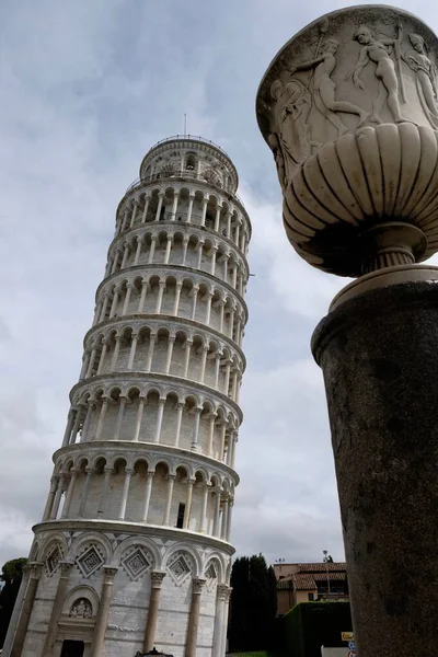 Pisa ve Piazza dei Miracoli