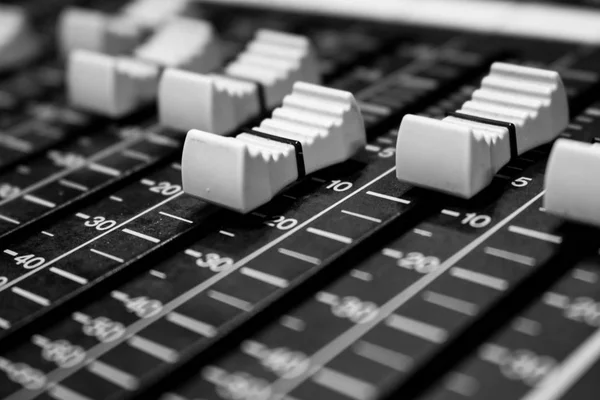 Closeup beyaz dijital ses fader