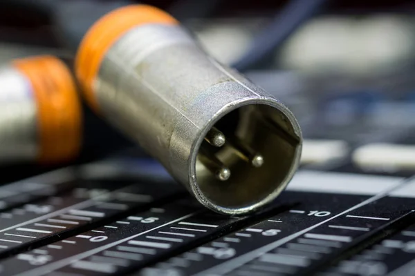 Turuncu Analog ses enstrüman kurşun bağlayıcı dijital karıştırma konsol üzerine