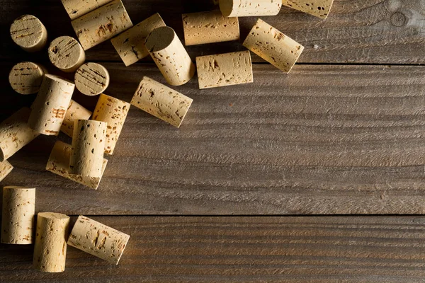 Heap Unused New Brown Natural Wine Corks Wooden Board Background — Stock Photo, Image