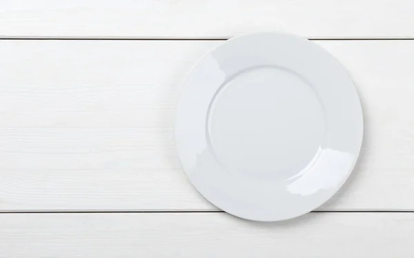 Assiette Blanche Vide Propre Sur Fond Table Bois Blanc — Photo