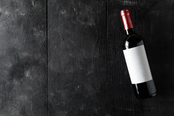 Botella Vino Tinto Sobre Mesa Madera Oscura Plana Poner Desde — Foto de Stock