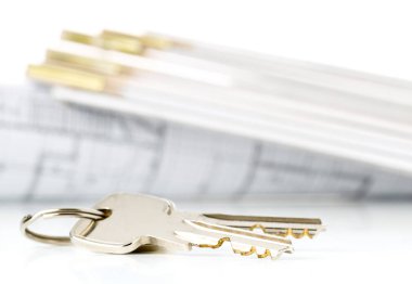 Ev mimari plan ve katlama önünde Ev anahtarları