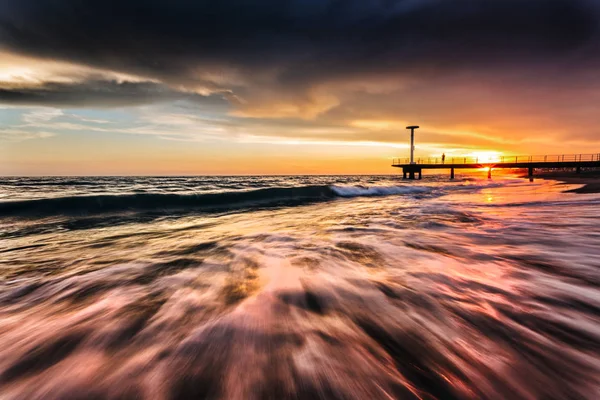 Golven Bij Zonsondergang Aan Middellandse Zee — Stockfoto