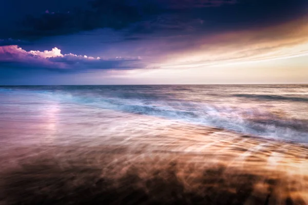 Golven Bij Zonsondergang Aan Middellandse Zee — Stockfoto